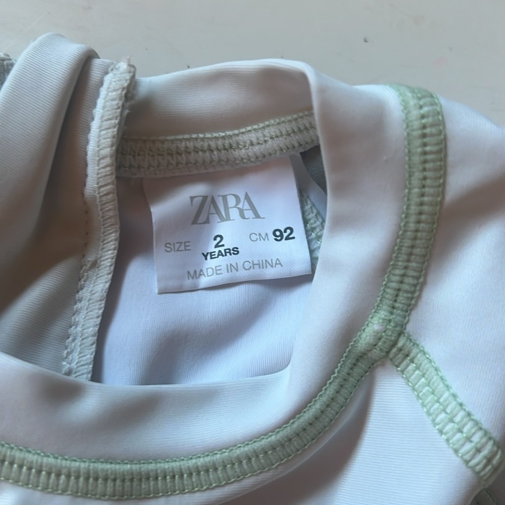 Zara Jungle Book Girls Rashguard and bikini bottom - Picture 5 of 6